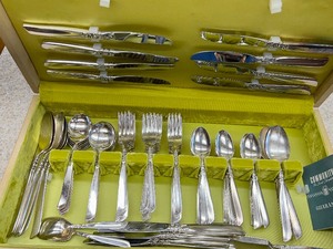 lot 896 image: Community South Seas Vintage Flatware