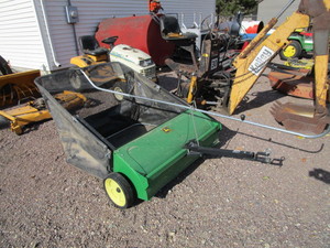 lot 8 image: John Deere Lawn Sweep