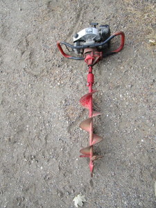 lot 17 image: Post Hole Digger