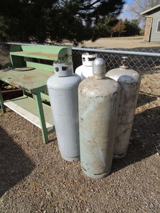lot 26 image: (4) Propane Tanks