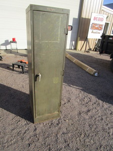lot 55 image: Shop Cabinet 18x18x66