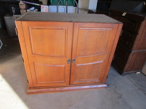 lot 112 image: Cabinet 48x24x41