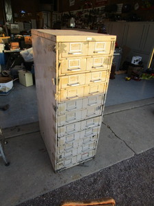 lot 116 image: Shop Cabinet 19x28x53