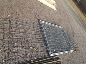 lot 123 image: Cattle Panels & Kennel Panels