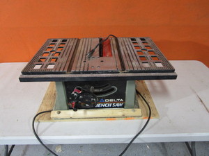 lot 129 image: 10 Table Saw