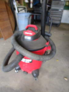 lot 175 image: 16 gal Shop Vac