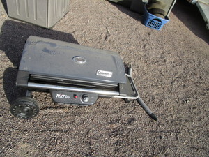 lot 183 image: (New) Coleman Collapsible Grill