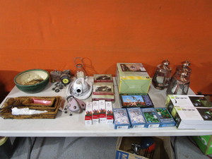 lot 278 image: Lights & Patio Items