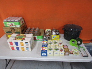 lot 306 image: Canning Items