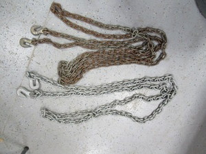 lot 308 image: Chains
