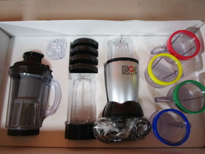 lot 338 image: (New) Magic Bullet ChopperBlender