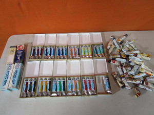 lot 352 image: Oil Paints