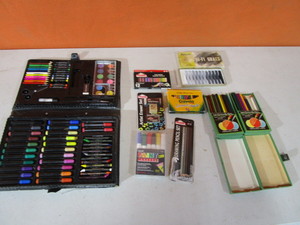lot 354 image: Art Kit, Colored Pencils, Art Chalk