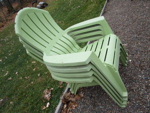 lot 13 image: Patio Chairs, Green