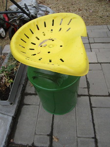 lot 17 image: Vintage Milk Can Stool
