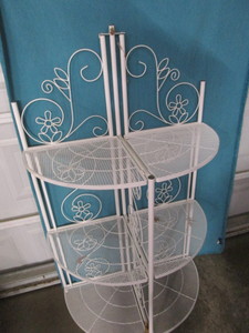 lot 25 image: Plant Shelf