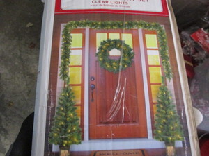 lot 32 image: Holiday Entry Door Decorations