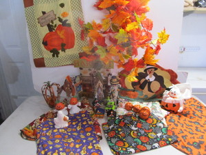 lot 39 image: Fall Decorations