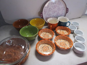 lot 40 image: Kitchen Ceramics