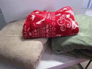 lot 41 image: Fleece Blankets