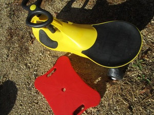 lot 67 image: Childs Scooters