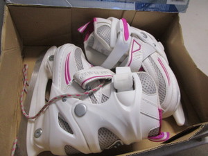 lot 71 image: Lake Placid Ice Skates