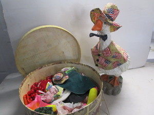 lot 78 image: Geese & Outfits