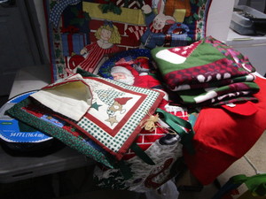 lot 88 image: Light Strings & Linens