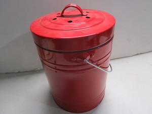 lot 90 image: Counter Compost Bin