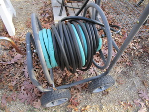 lot 98 image: Hose & Reel