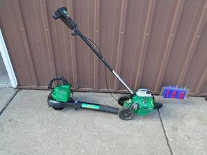 Weed Eater 2 cycle lawn edger & blower. As shown.