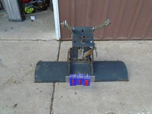 42 front mount snow blade. Used condition. As shown.