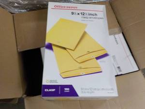 lot 5 image: Office Depot Box of 100 - 9 12 x 1...