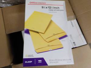 lot 6 image: Office Depot Box of 100 - 9 12 x 1...
