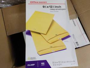 lot 7 image: Office Depot Box of 100 - 9 12 x 1...