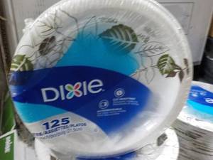 lot 85 image: 125 Dixie 8 12 Paper Plates...