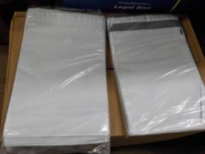 lot 99 image: 2 Pkgs 9 x 12 Self Sealing Bags...