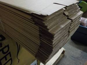 lot 118 image: 25 -4 square x 40 H Boxes...