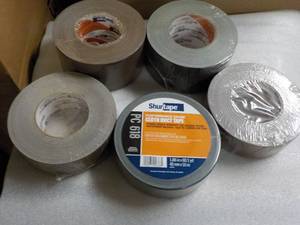lot 134 image: 5 Rolls Shurtape Cloth Duct Tape 1....