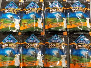 lot 203 image: 8 - 4.5 oz Blue Boo Bits Dog Treats...
