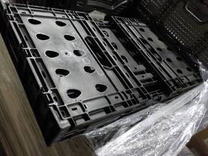 lot 253 image: 4 Collapsible Plastic Crates Your C...