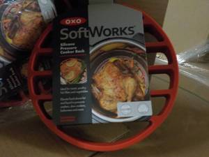 lot 262 image: 3 Pack OXO Softworks Silicone Press...
