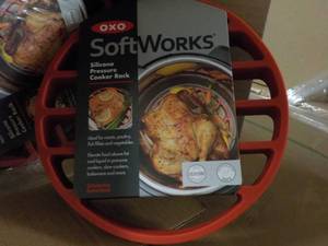 lot 266 image: 3 Pack OXO Softworks Silicone Press...