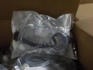lot 284 image: 2 Cases 100 each R-RUI Goggles...