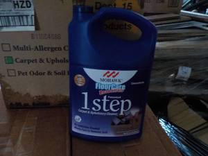 lot 331 image: 96 oz Jug Mohawk 1 Step Carpet and ...