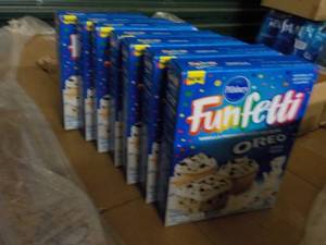 lot 351 image: 7 Boxes Pillsbury Funfetti Cake Mix...