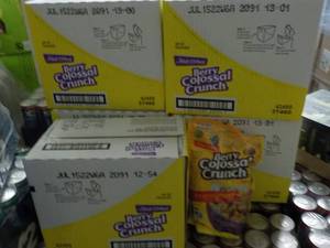 lot 362 image: 5 Boxes Malt O Meal Berry Colossal ...
