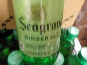 lot 395 image: 24 Pack Seagrams Ginger Ale...