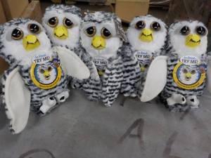 lot 433 image: 5 Feisty Pets- squeeze the back of ...