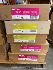 18 Burnish and White Floor Pads